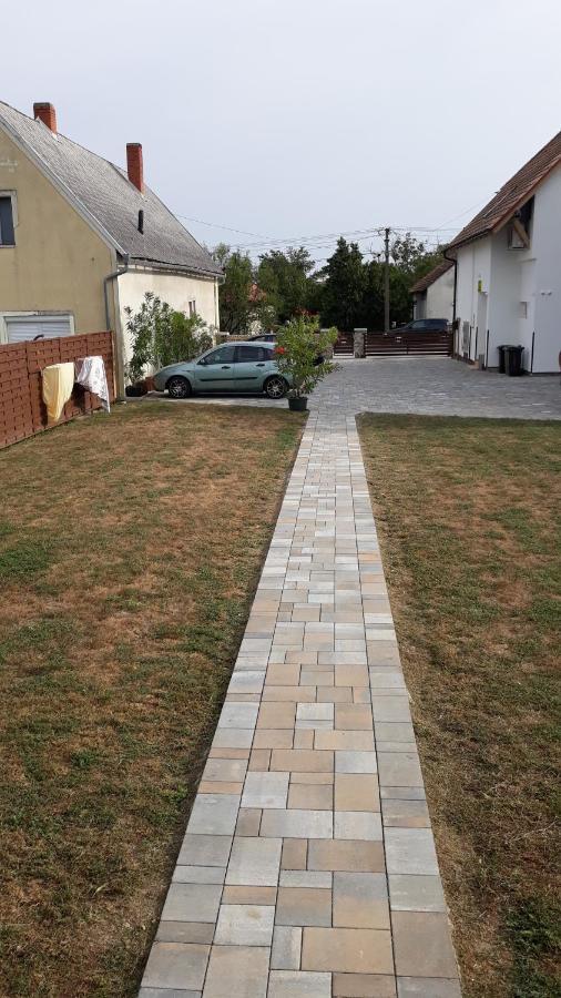Zimmerferi Apartman Keszthelyアパートメント エクステリア 写真